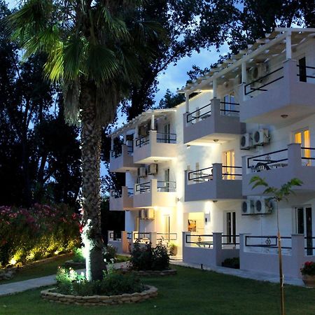 Cavos Beach House Kávos Esterno foto
