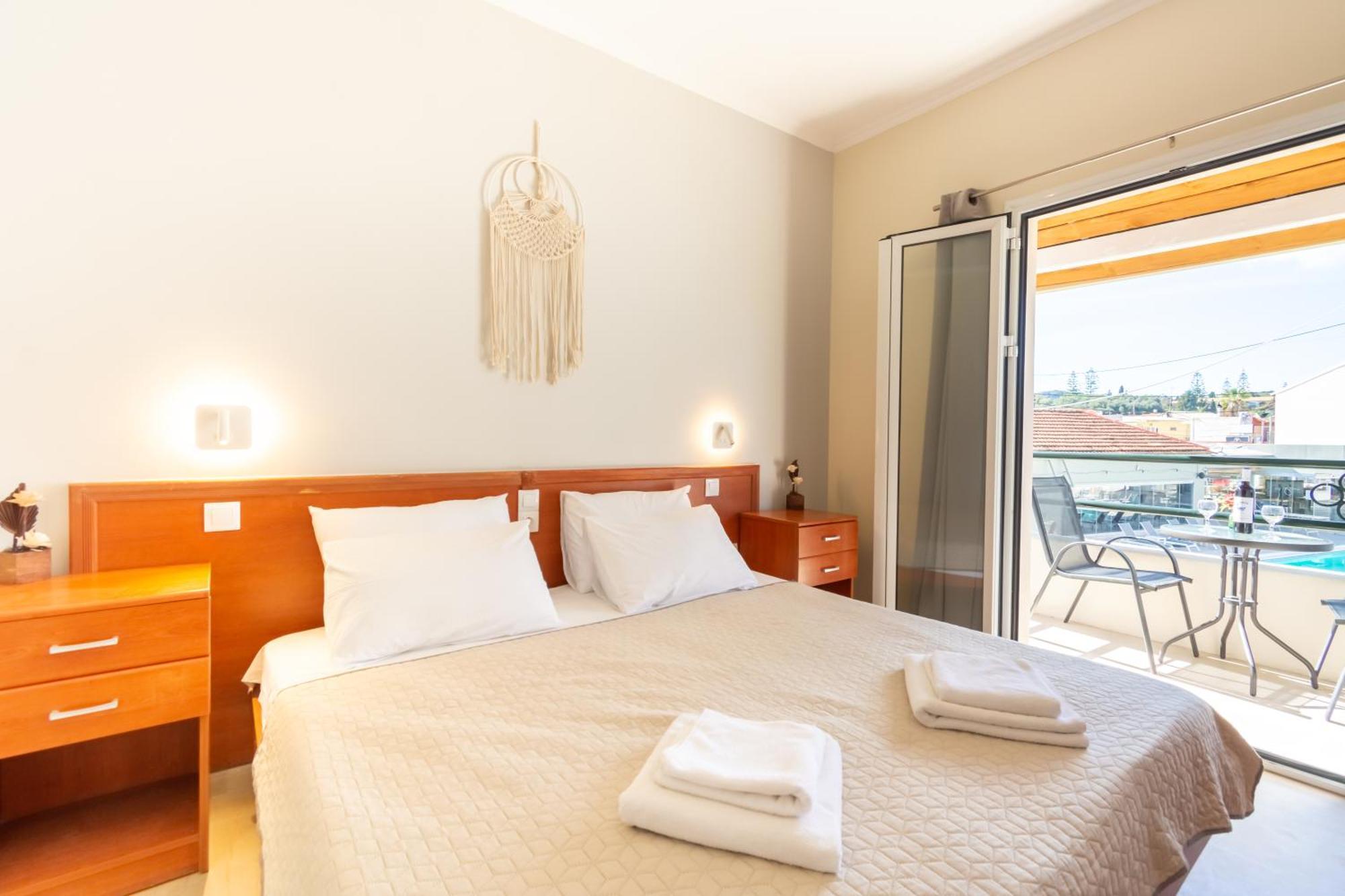 Cavos Beach House Kávos Esterno foto