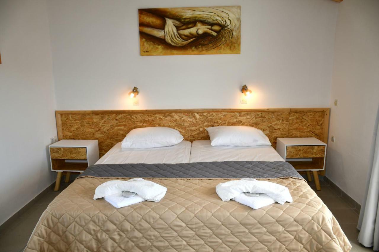 Cavos Beach House Kávos Esterno foto