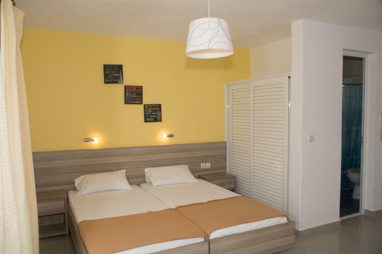 Cavos Beach House Kávos Esterno foto