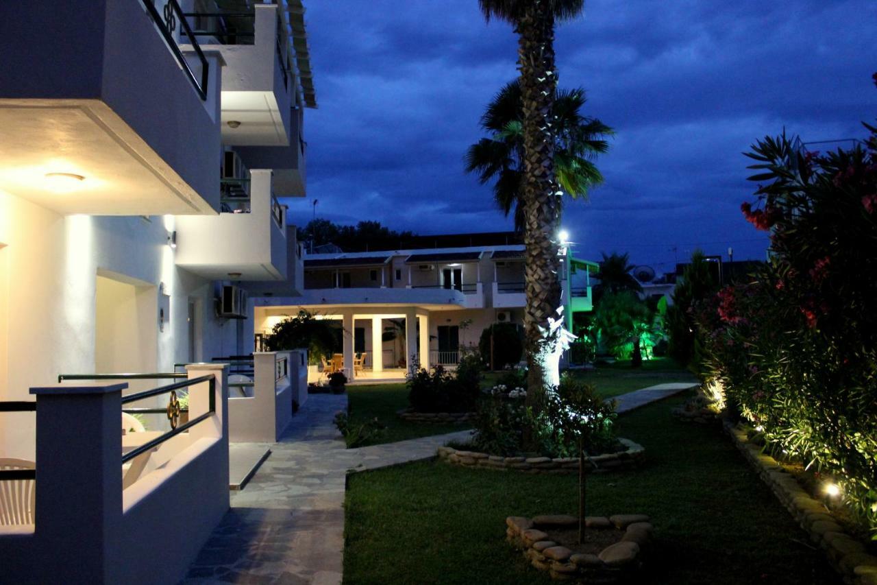 Cavos Beach House Kávos Esterno foto